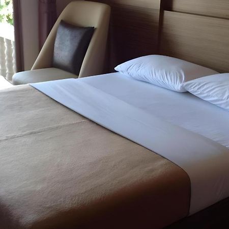 Honey Lodge Паттайя Экстерьер фото